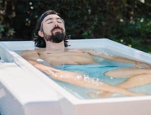 The Cold Plunge Tub: What You Need To Know Before Your First Ice Bath At Home - fast-track in meditation